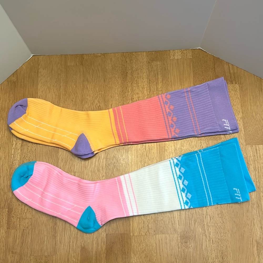 2 Pairs Fitrell Compression Socks L/XL